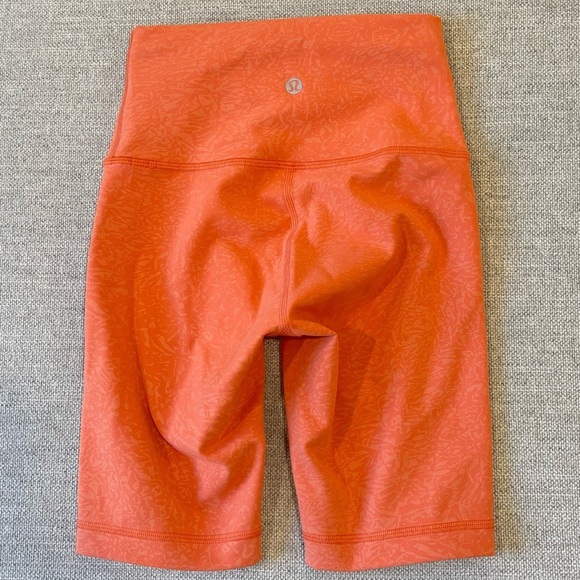 Lululemon Wunder Train High Rise Shorts 8" In Crunch Warm Coral Size 2 - Picture 1 of 5